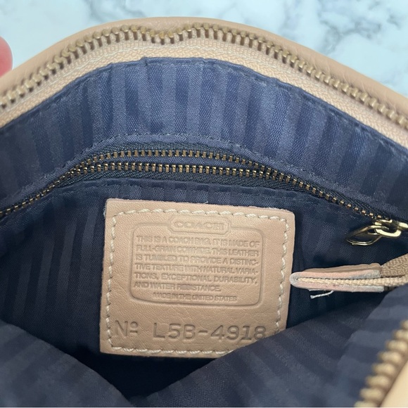 Coach Vintage Tan Leather Crossbody Bag - Picture 9 of 13